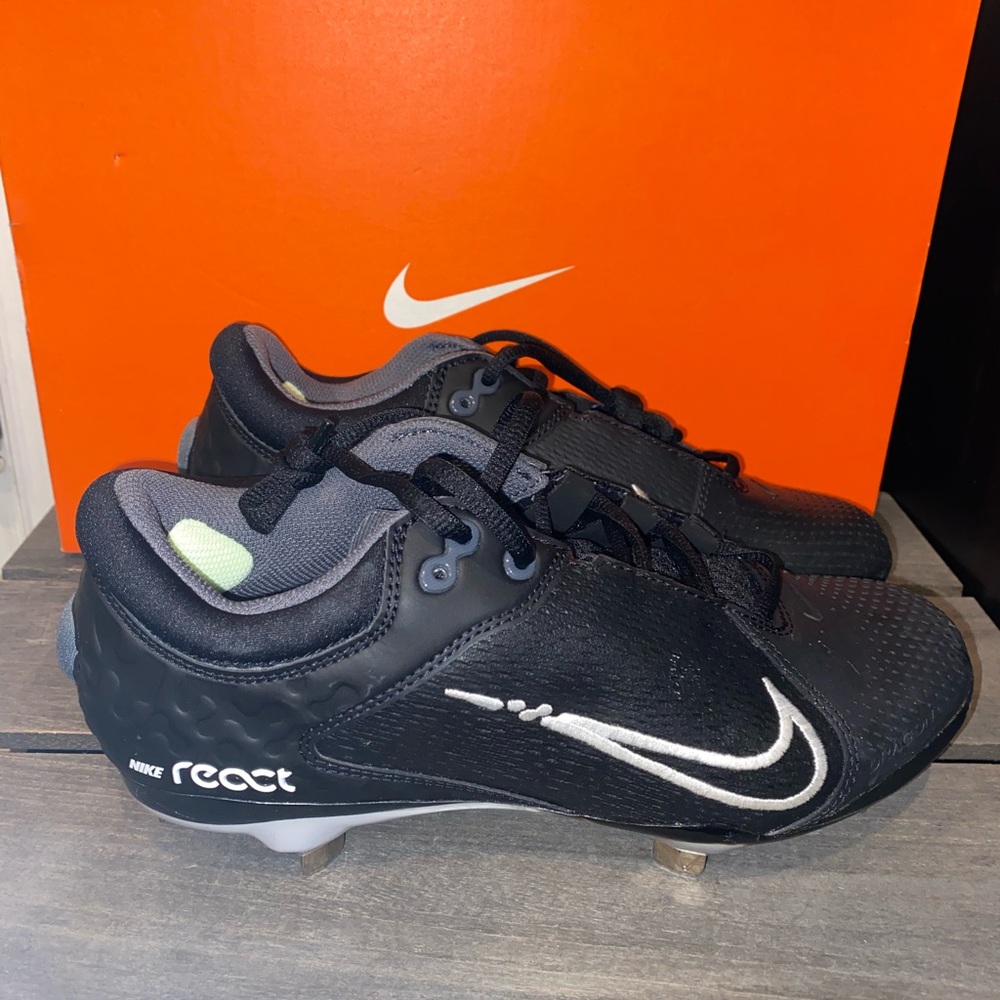 Nike Hyperdiamond 4 Elite Women's Softball Cleats - NWOB